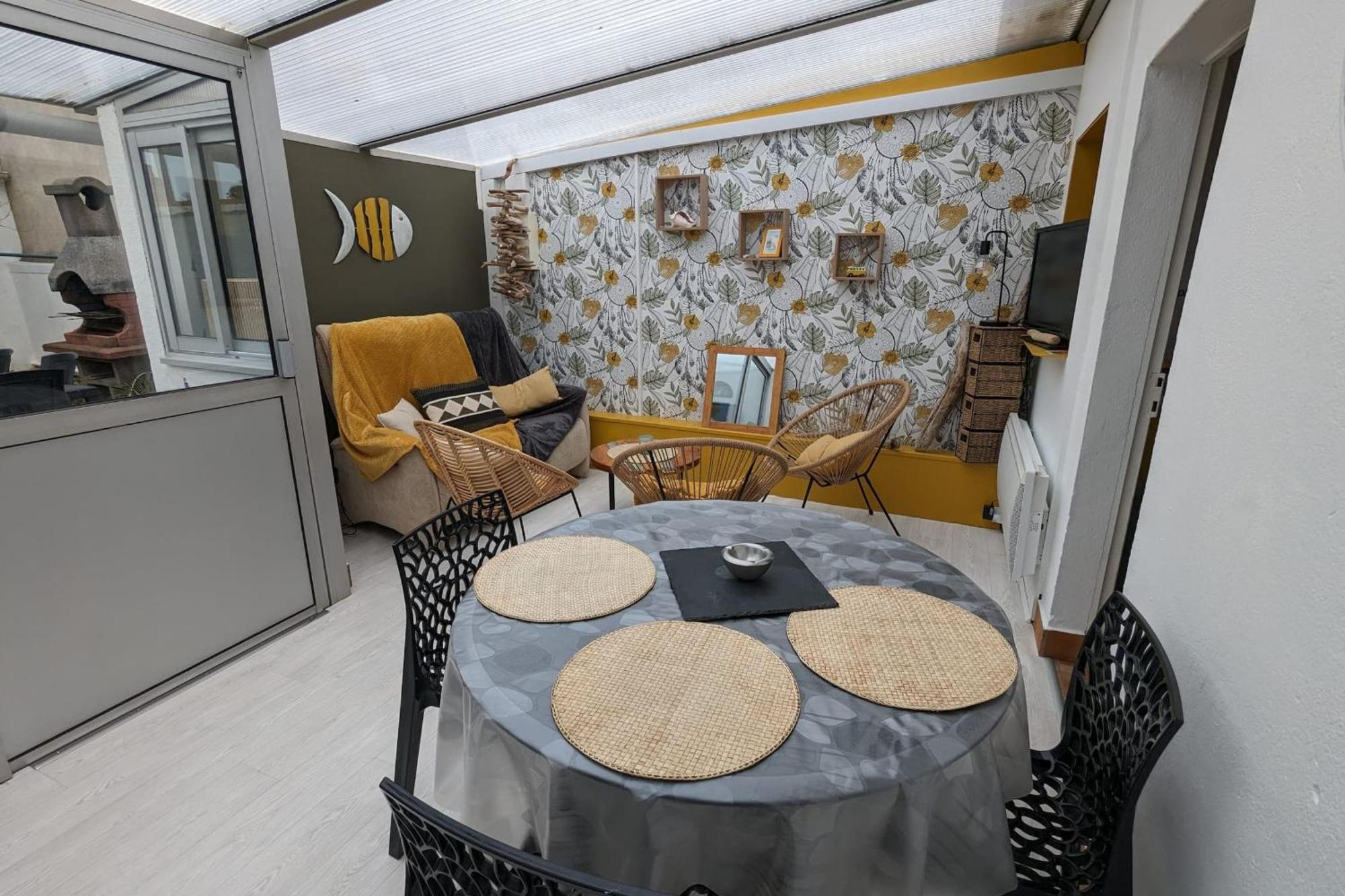 Between Port And With Garage Vakantiehuis