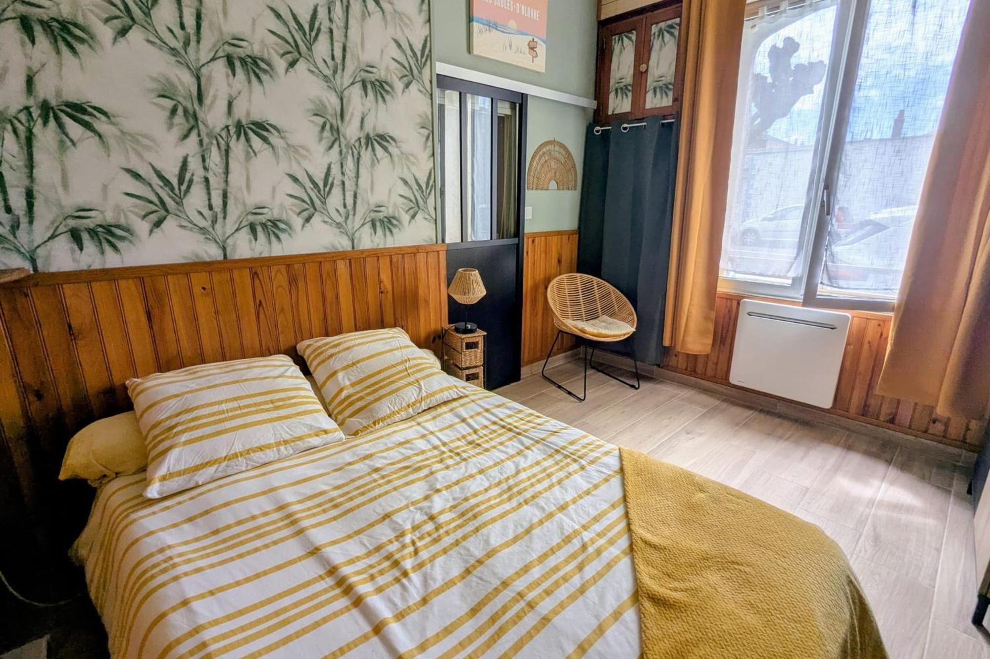 Vakantiehuis Between Port And With Garage *